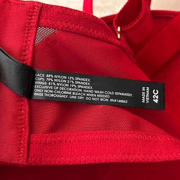 Torrid XO Boost Plunge Red Lace Caged 42C New - Picture 6 of 6